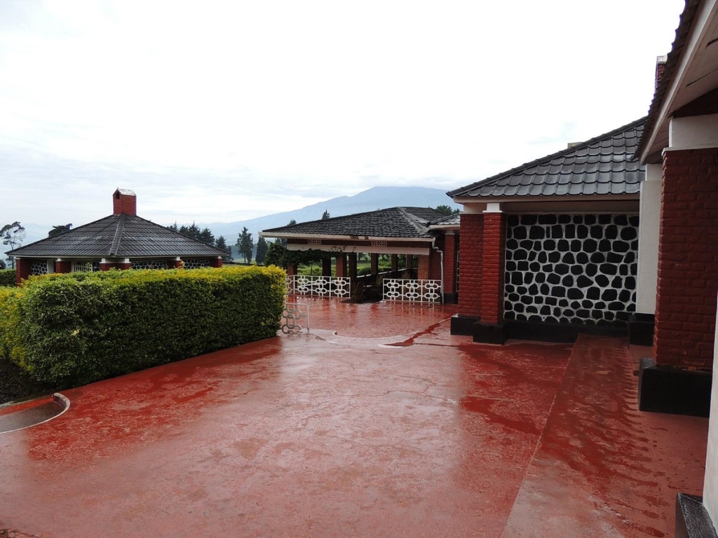 Where to Stay Near Volcanoes National Park