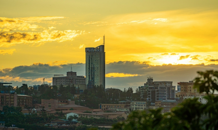 Top Reasons to Visit Rwanda - Wildlife, Lakes & Culture